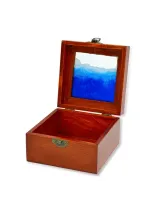 Caja caoba con tapa de cristal y olas de 12x12cm 2