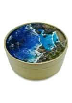 Cala Fría cove Round box decorated with waves 2
