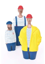 Figura Pescador con Chubasquero Amarillo Batela D8497 10